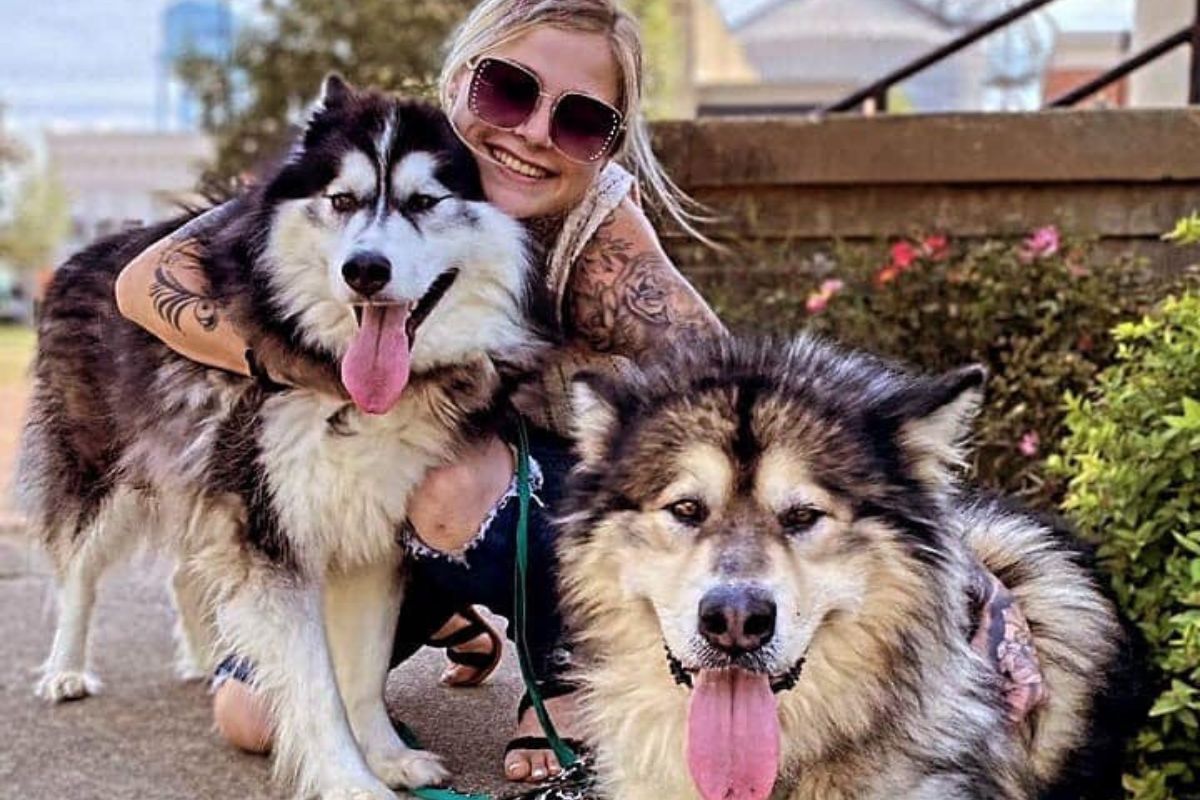 lady with her two dogs